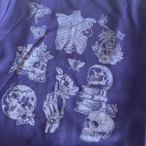 Spooky NWOT Sweatshirt‎